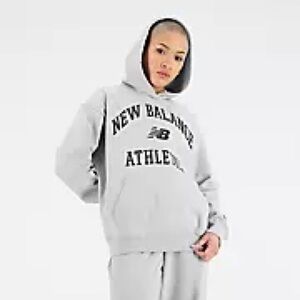 New Balance Hooded Sweatshirt NWT
